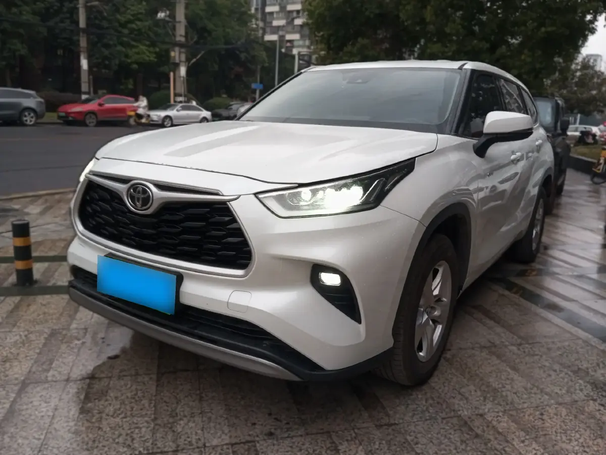 2024 Toyota Highlander 2.5L 189HP L4 E-CVT Hybrid