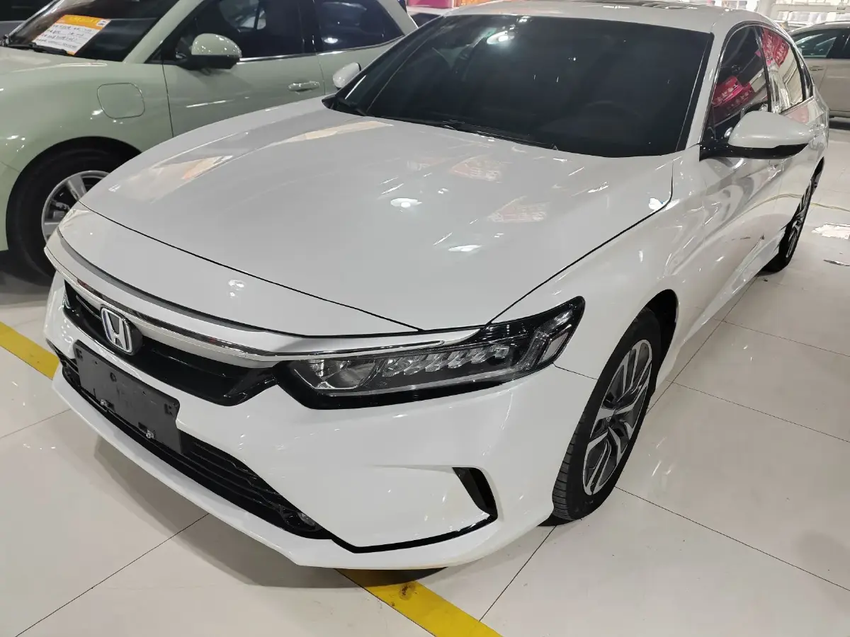 2022 Honda Inspire 2.0L 146HP L4 E-CVT Hybrid 2022 Honda Inspire 2.0L 146HP L4 E-CVT Hybrid