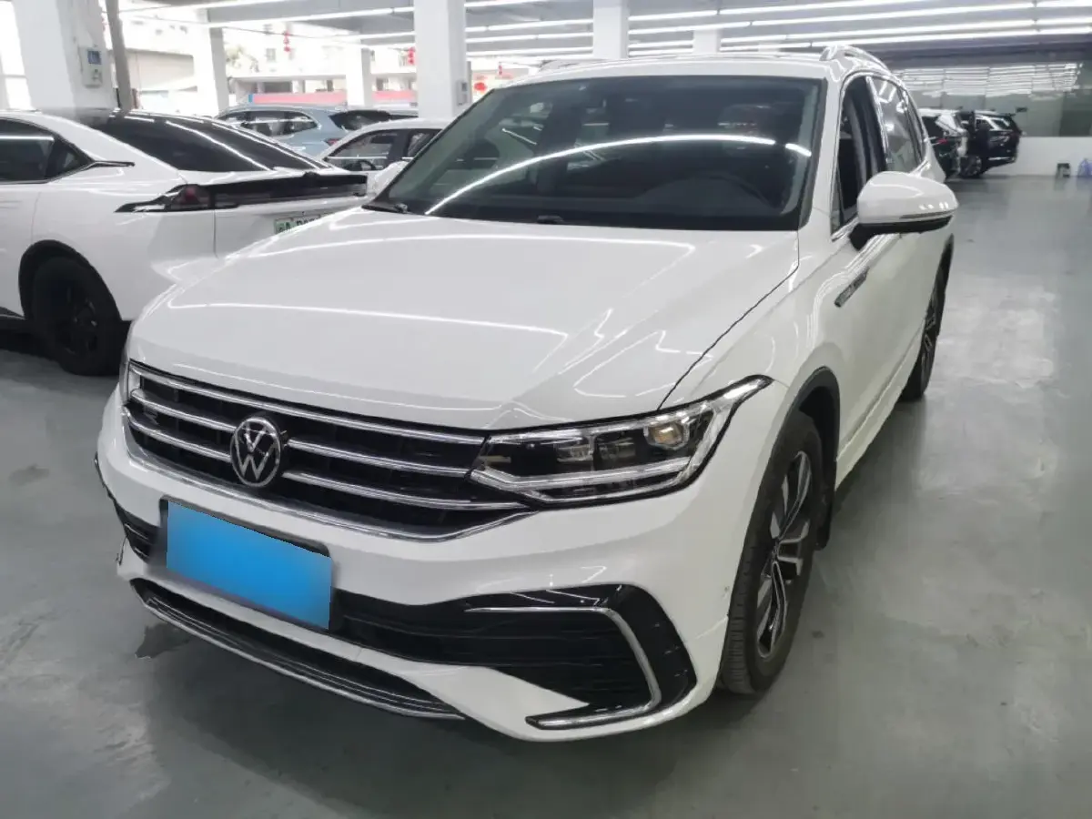 2024 Volkswagen Tiguan L 2.0T 186HP L4 7DCT