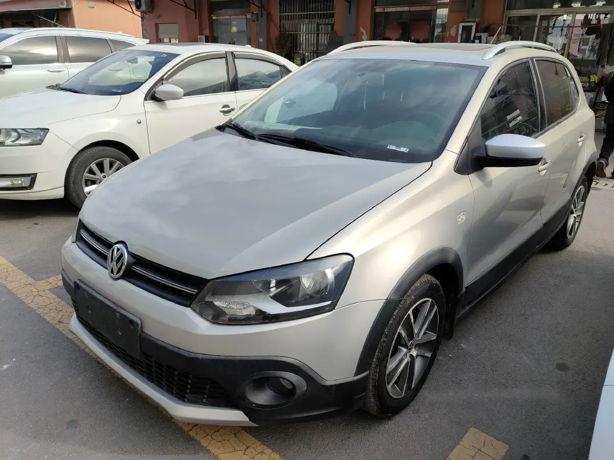 2012 Volkswagen Polo 1.6L 105HP L4 6AT