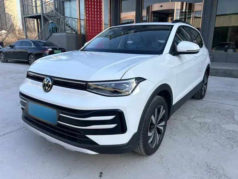 2025 Volkswagen Tharu 1.5L 110HP L4 6AT 2025 Volkswagen Tharu 1.5L 110HP L4 6AT