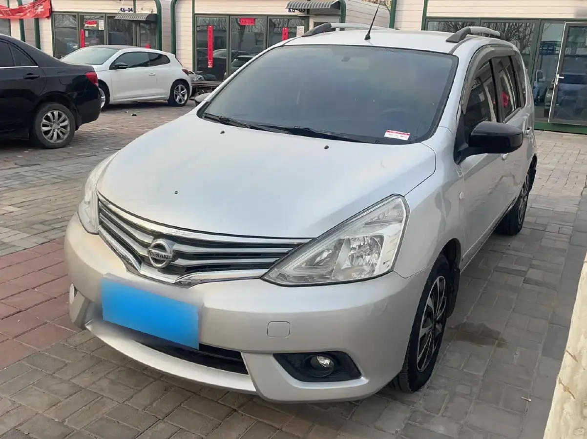 2013 Nissan Livina 1.6L 124HP L4 CVT