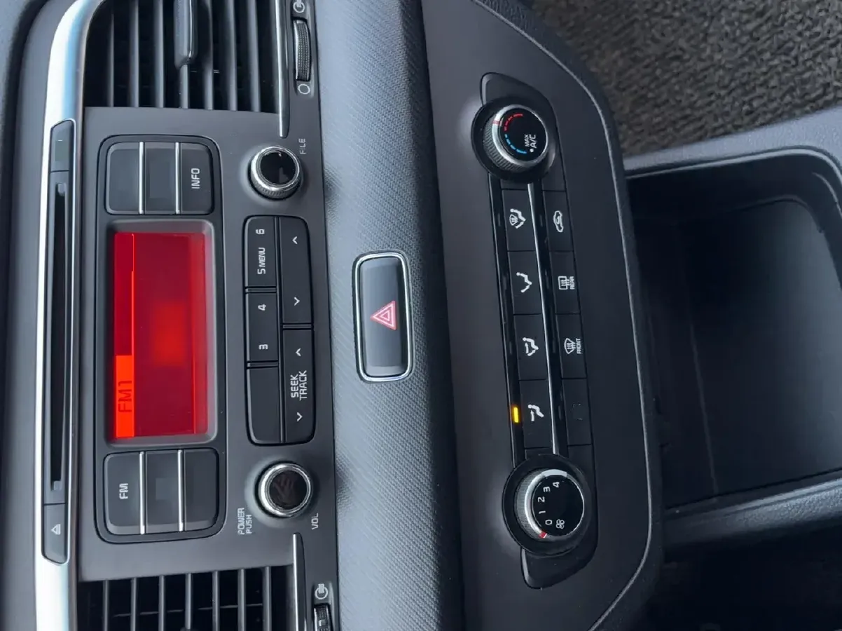 2014 Kia K4 1.8L 143HP L4 6MT,autocango,china used car exporter,china ev exporter,chinese used car exporter,chinese used ev exporter