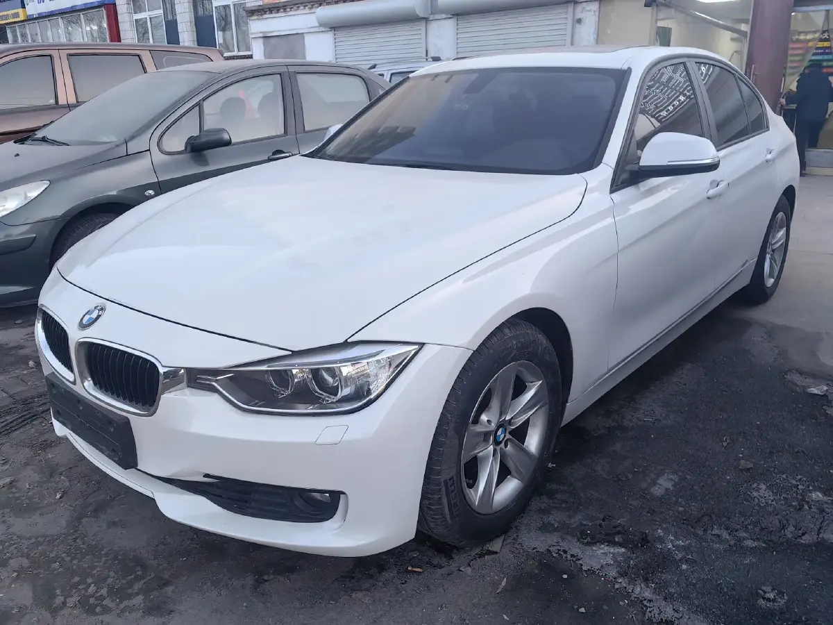 2014 BMW 3 Series 2.0T 184HP L4 8AT