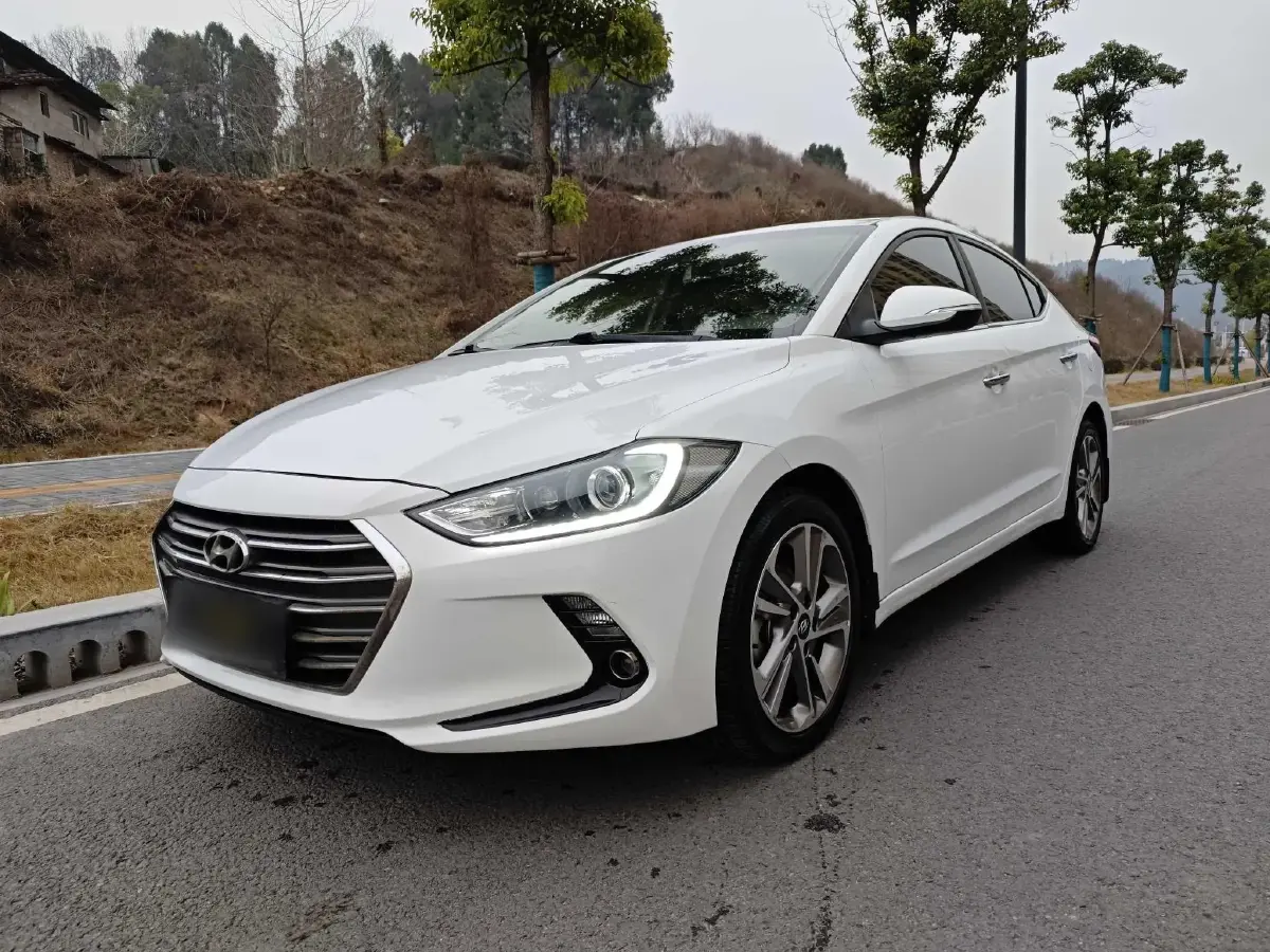 2016 Hyundai Elantra 1.6L 130HP L4 6AT