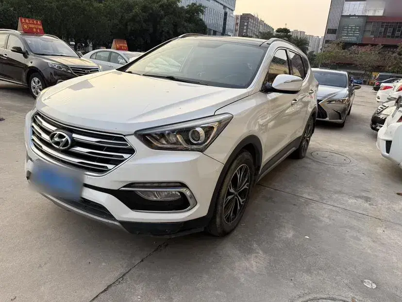 2017 Hyundai Santafe 2.0T 245HP L4 6AT