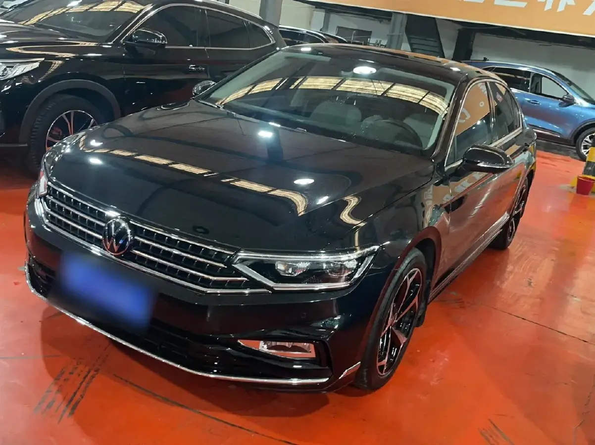 2023 Volkswagen Magotan 2.0T 186HP L4 7DCT