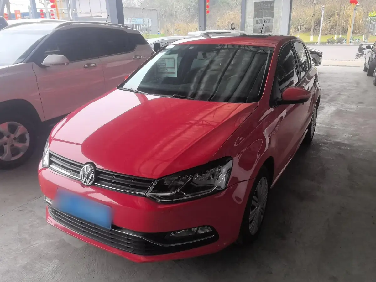 2016 Volkswagen Polo 1.6L 110HP L4 6AT