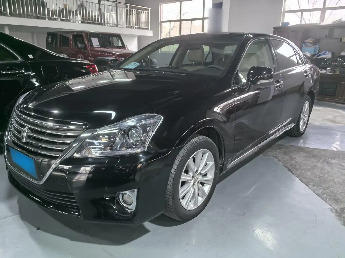 2012 Toyota Crown 2.5L 193HP V6 6AT