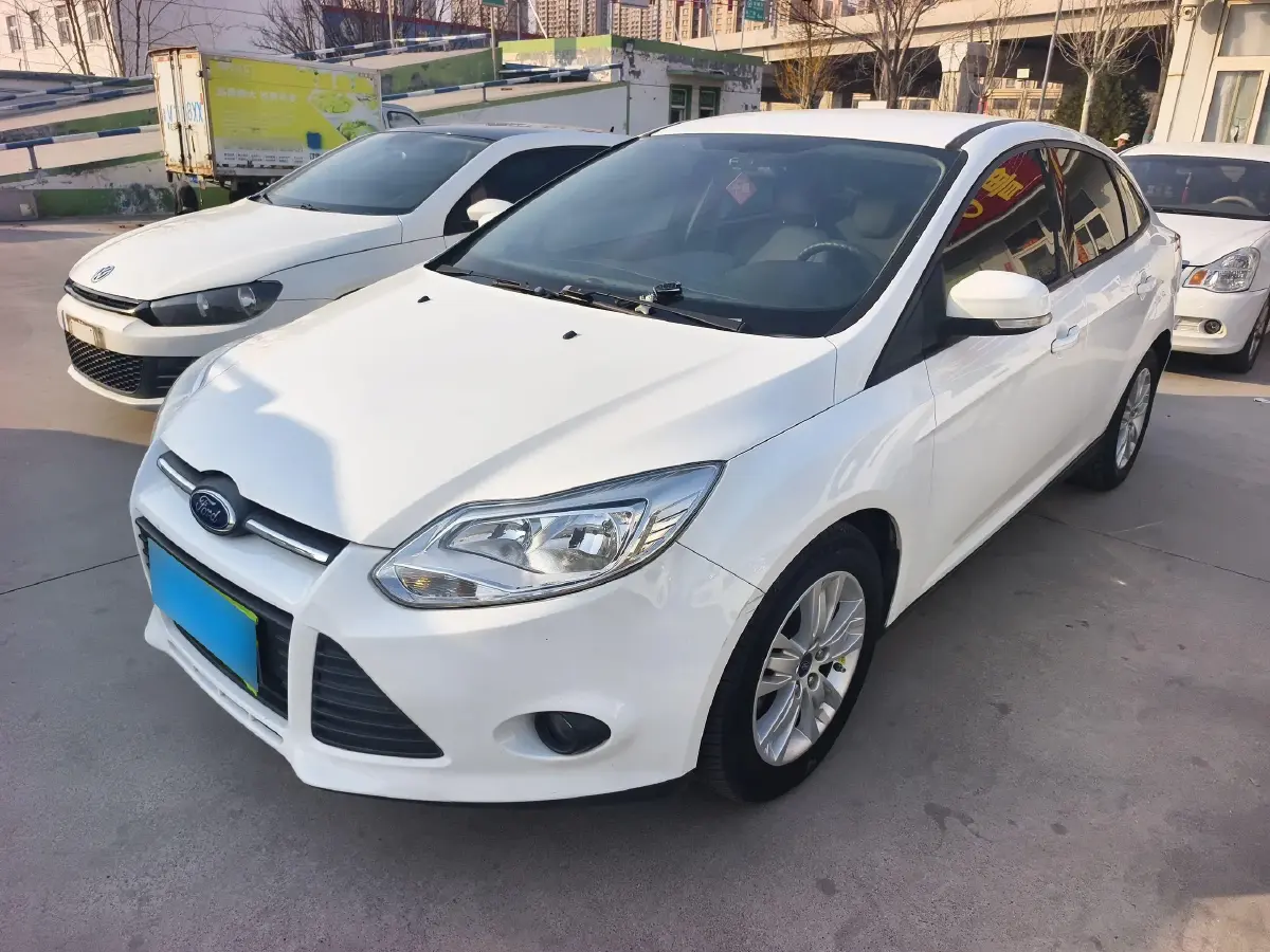 2012 Ford Focus 1.6L 125HP L4 6DCT