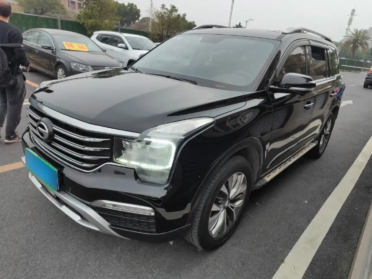 2017 GAC Trumpchi GS8 2.0T 201HP L4 6AT
