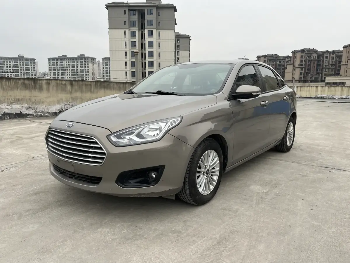 2015 Ford Escort 1.5L 113HP L4 5MT