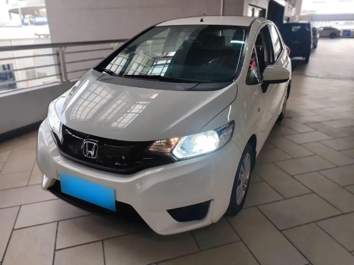 2016 Honda Fit 1.5L 131HP L4 CVT