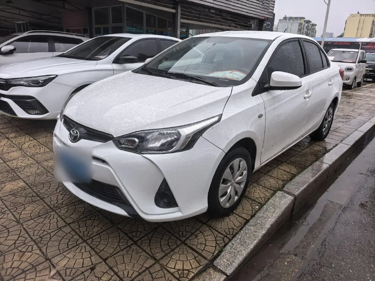 2020 Toyota Yaris L 1.5L 110HP L4 CVT