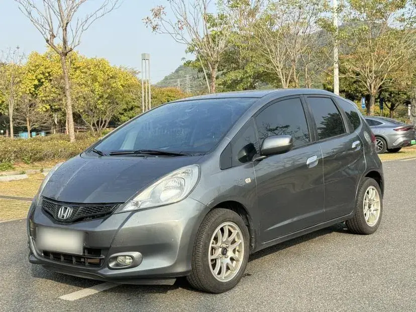 2011 Honda Fit 1.3L 99HP L4 5MT