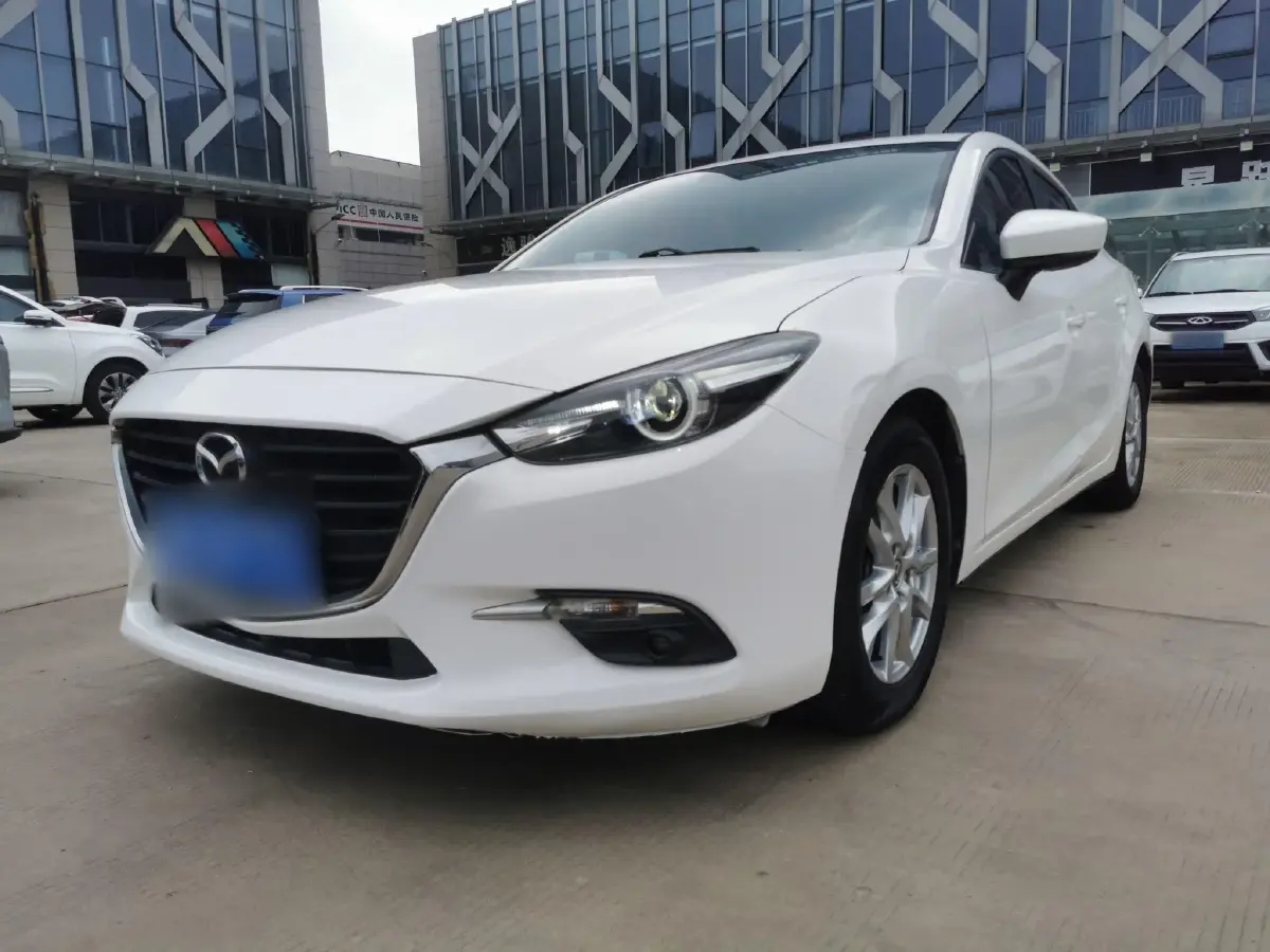 2017 Mazda 3 Axela 1.5L 117HP L4 6AT