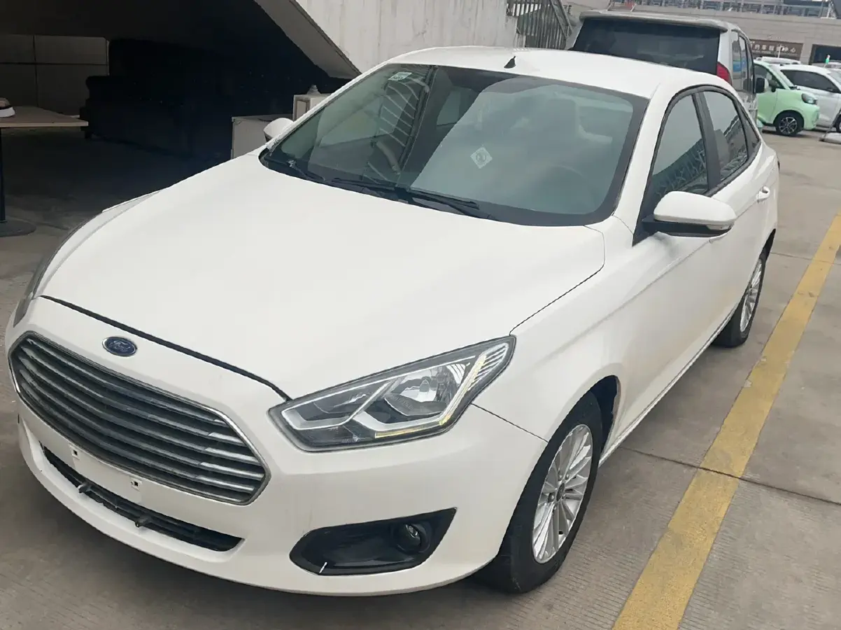2015 Ford Escort 1.5L 113HP L4 6AT