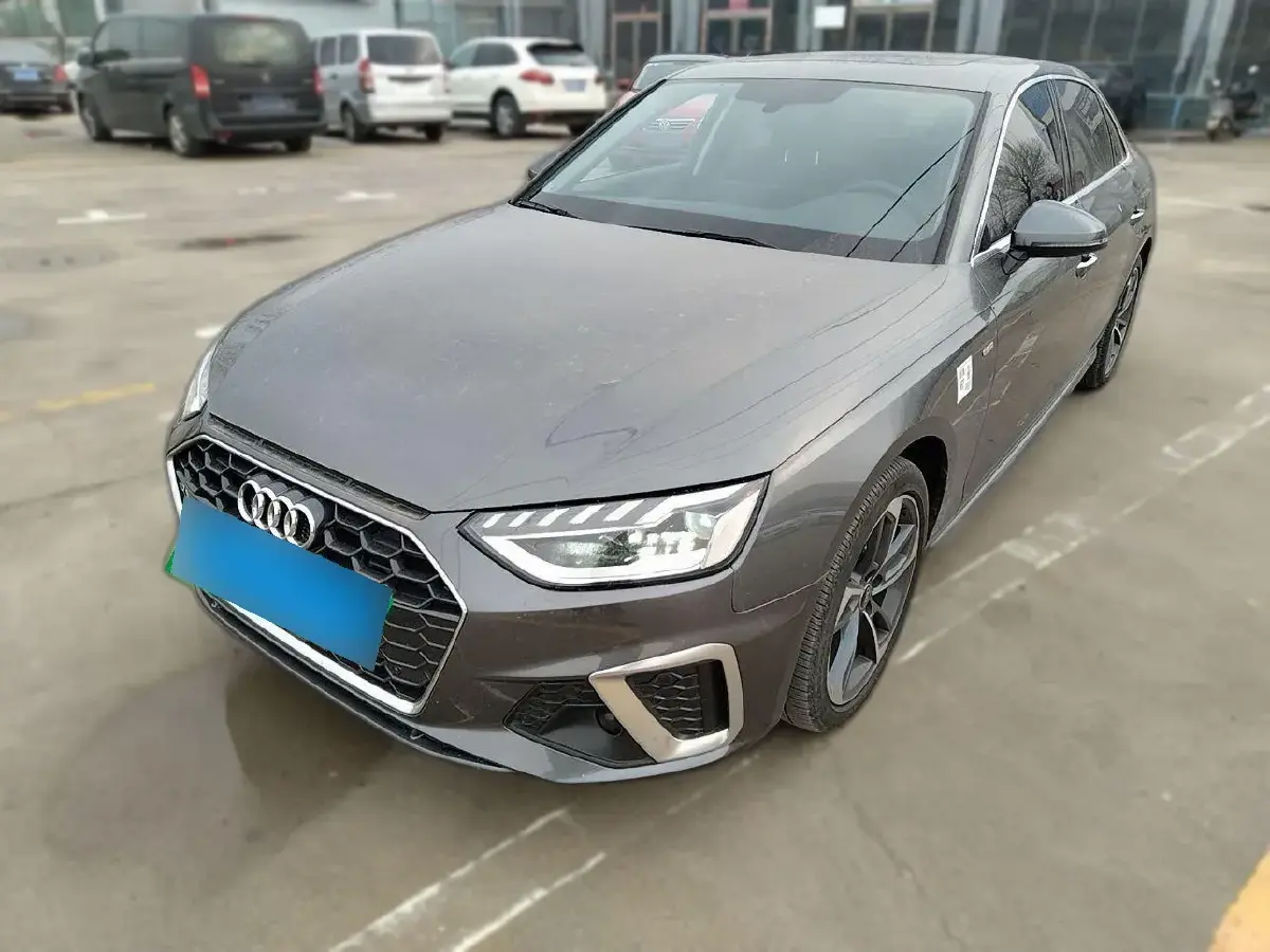 2022 Audi A4L 2.0T 190HP L4 7DCT