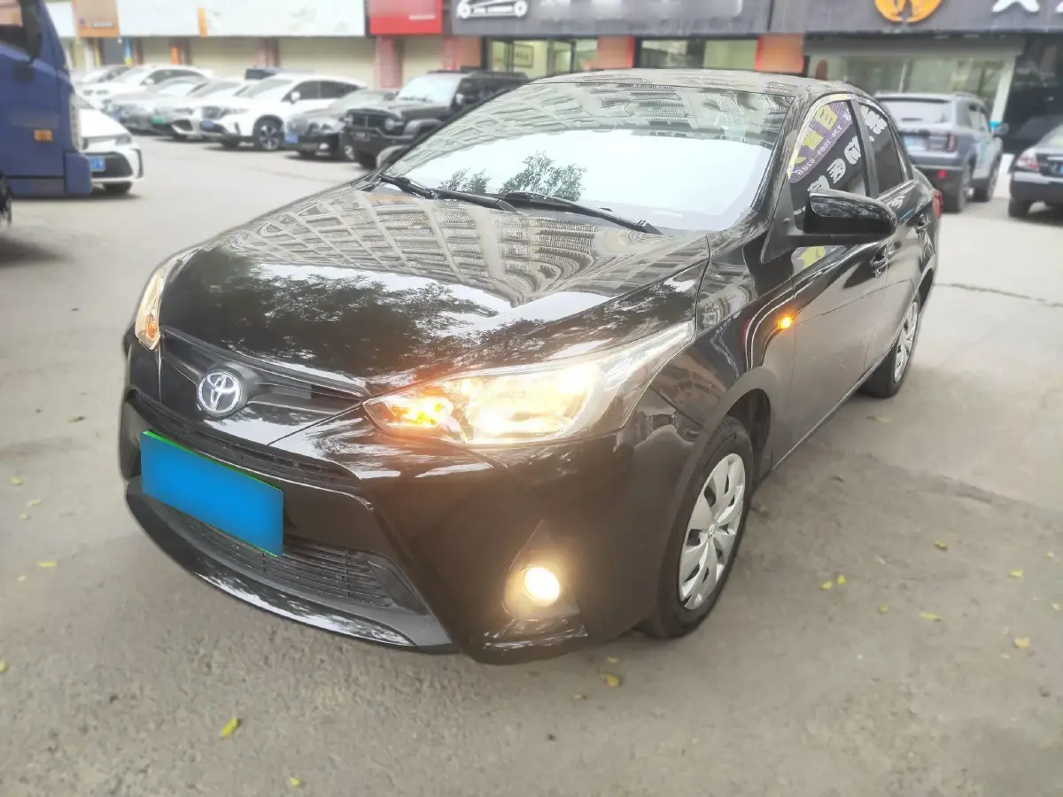 2020 Toyota Yaris L 1.5L 110HP L4 CVT