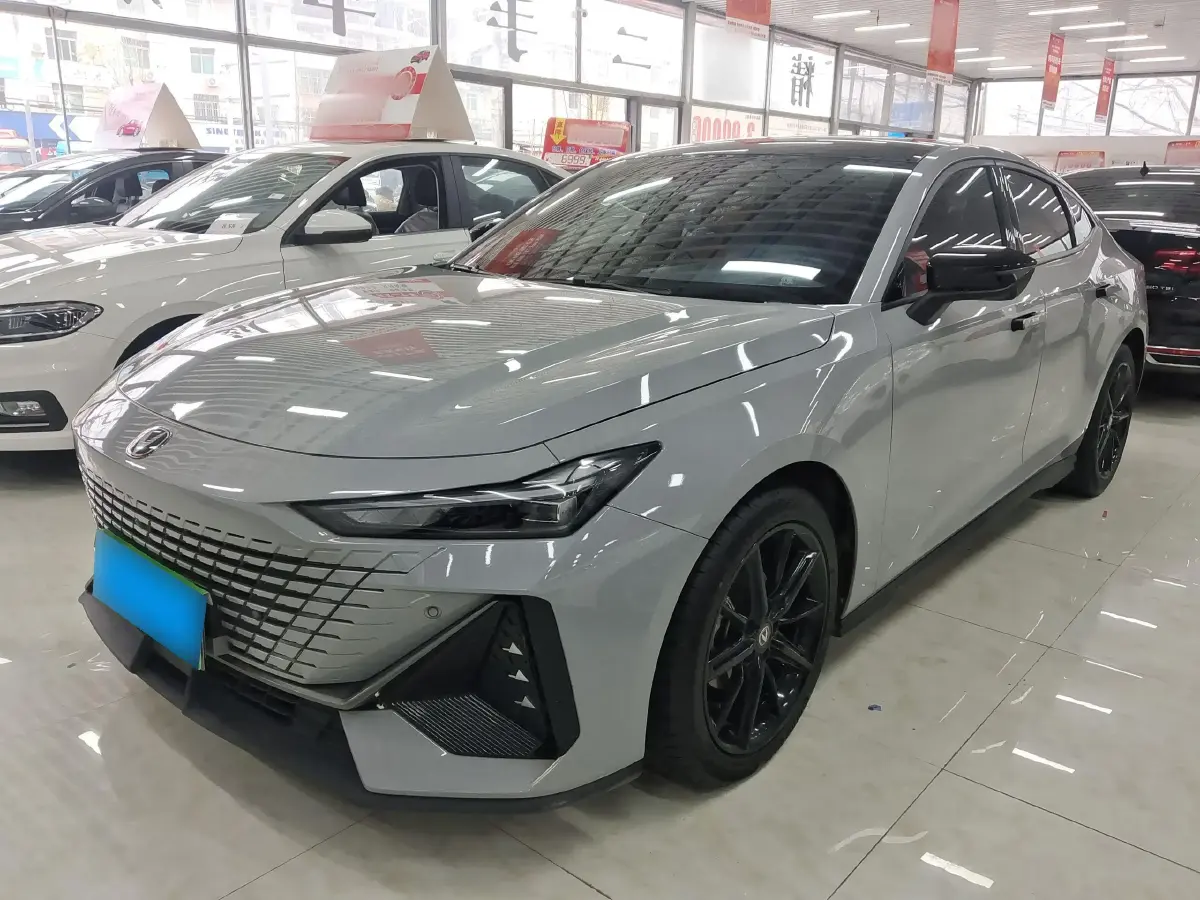 2022 ChangAn UNI-V 1.5T 188HP L4 7DCT