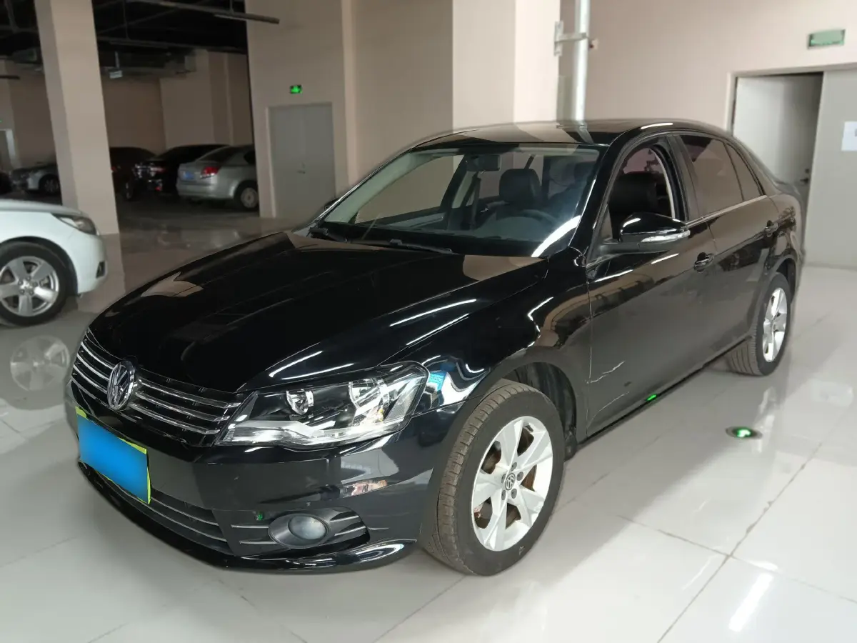 2014 Volkswagen Bora 1.6L 105HP L4 5MT