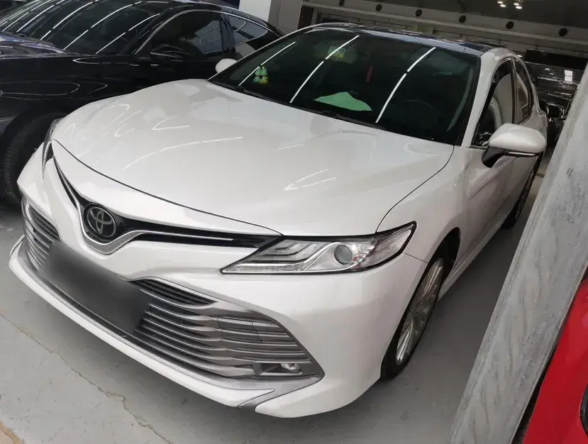 2019 Toyota Camry 2.5L 209HP L4 8AT