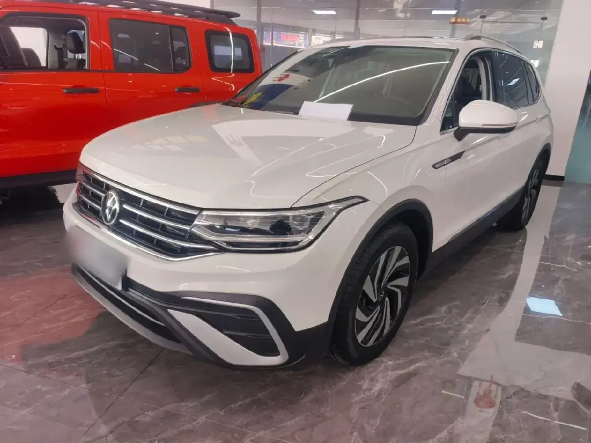 2022 Volkswagen Tiguan L 2.0T 186HP L4 7DCT