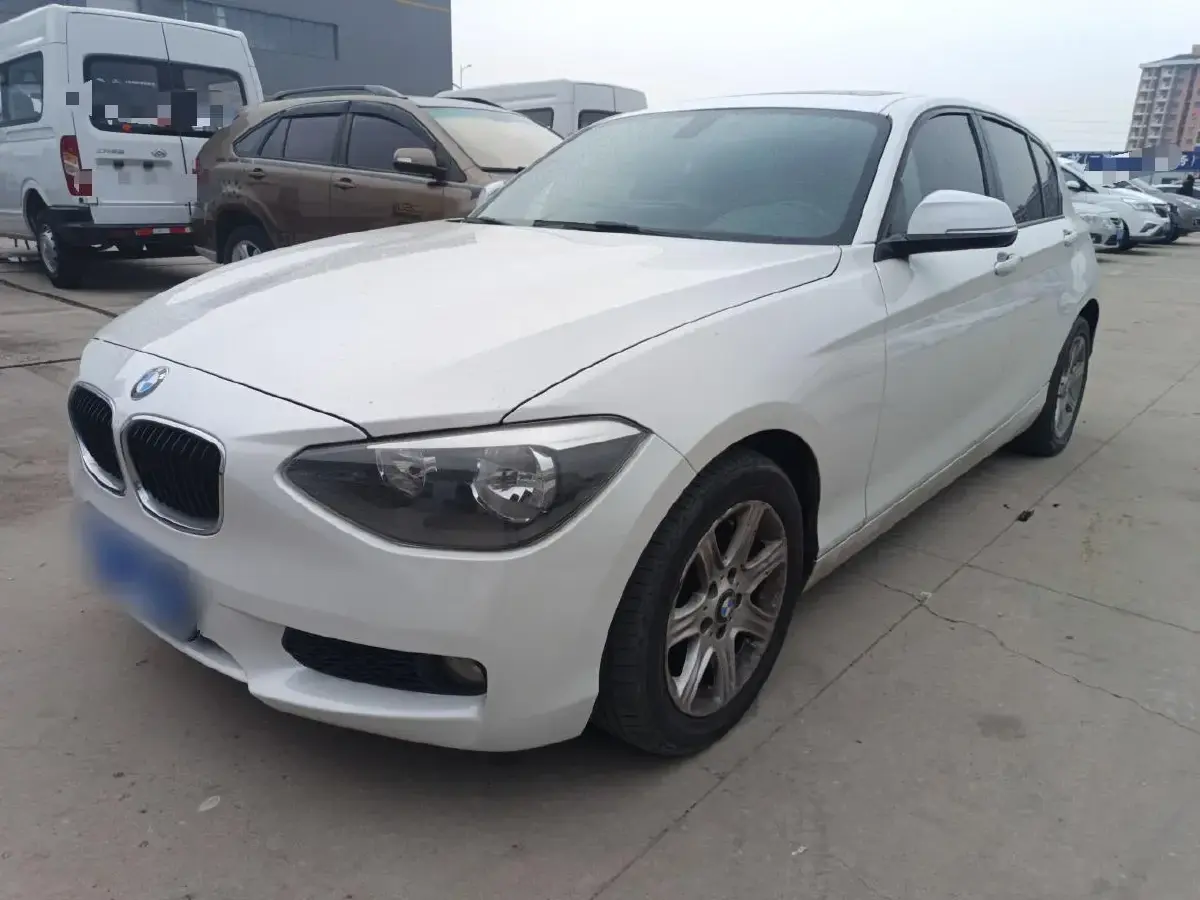 2013 BMW 1 Series 1.6T 136HP L4 8AT