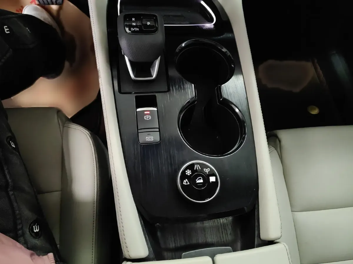 2021 Nissan X-Trail 1.5T 204HP L3 CVT,autocango,china used car exporter,china ev exporter,chinese used car exporter,chinese used ev exporter