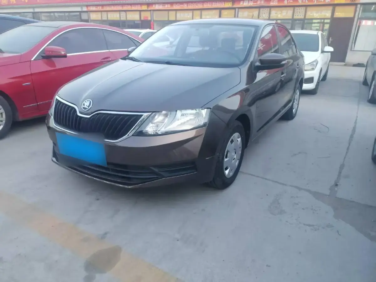 2018 Skoda Rapid 1.6L 110HP L4 5MT