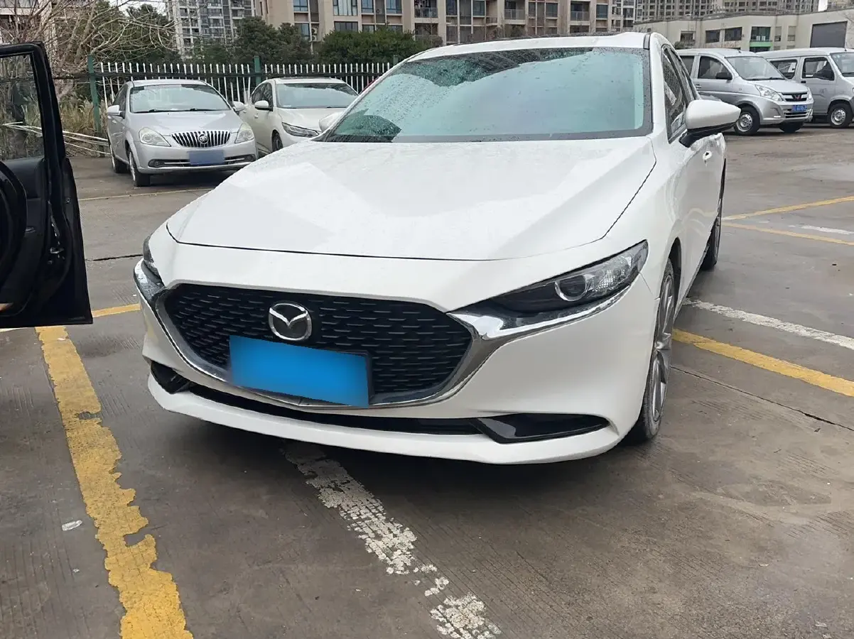 2021 Mazda 3 Axela 2.0L 158HP L4 6AT