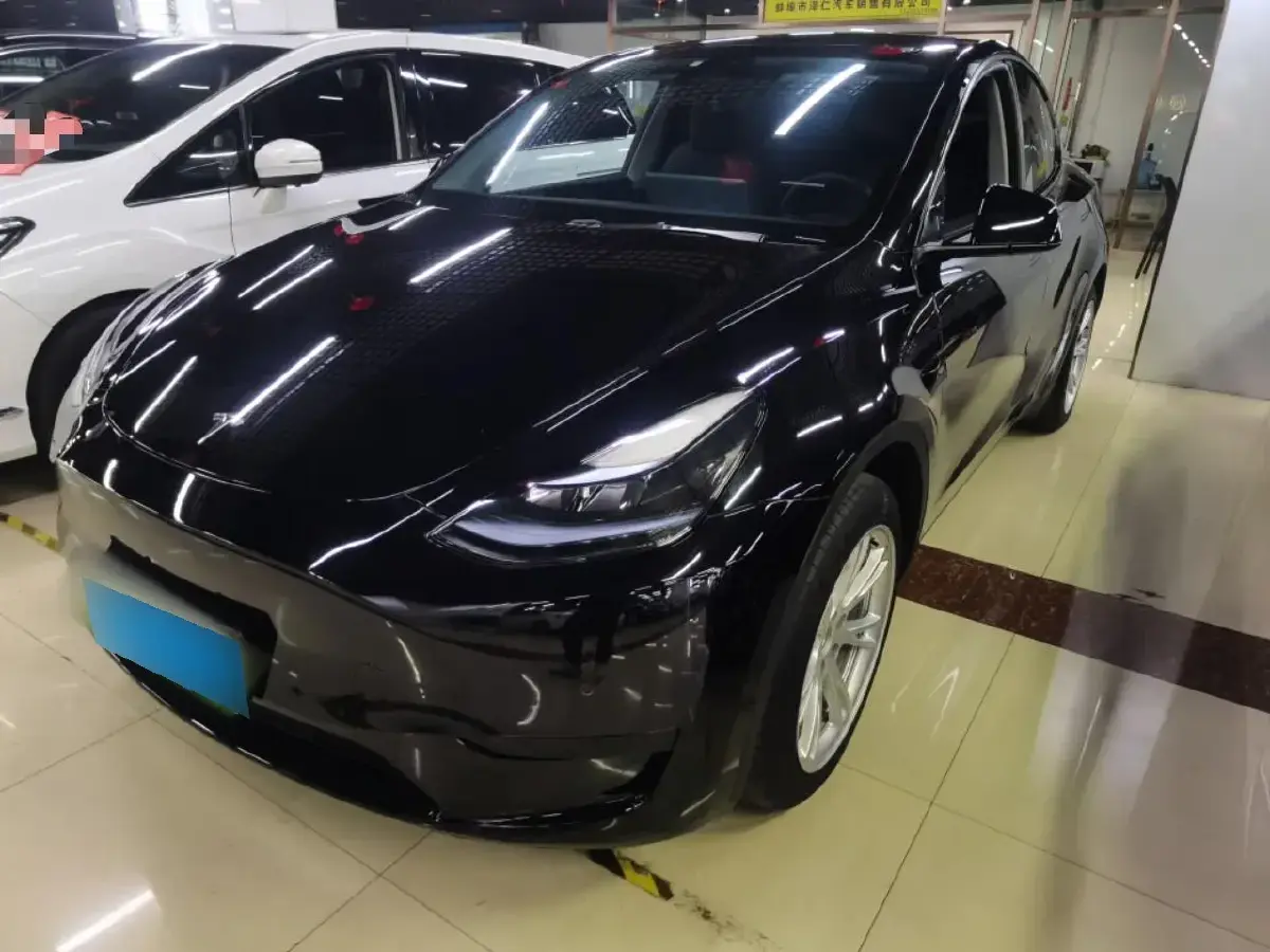 2022 Tesla Model Y BEV 60KWH