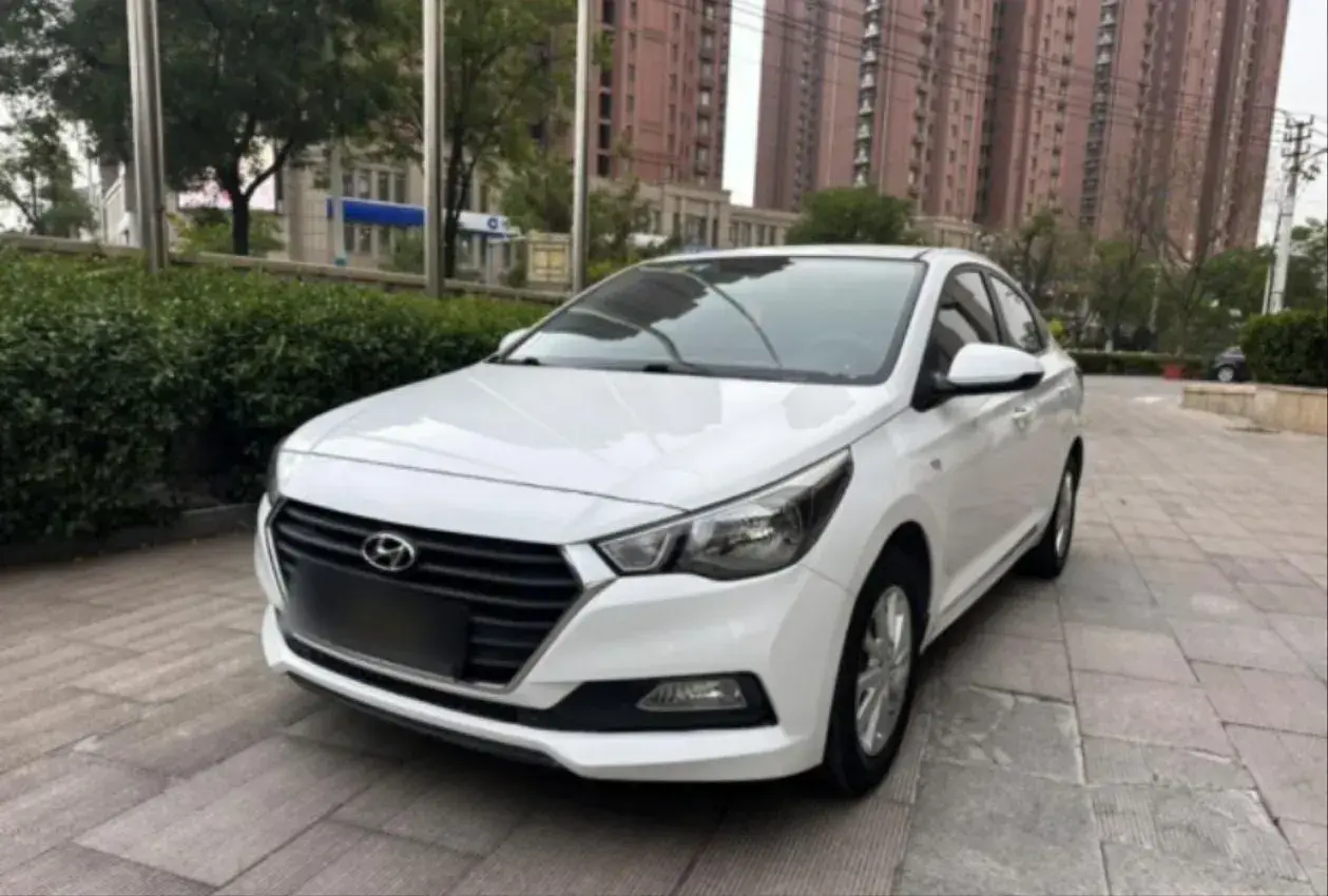 2016 Hyundai Verna 1.4L 100HP L4 6MT