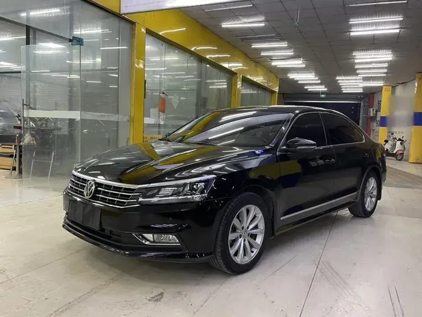 2017 Volkswagen Passat 1.8T 180HP L4 7DCT