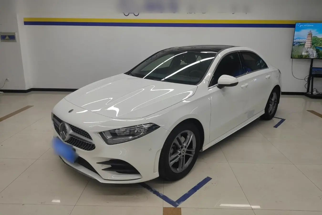 2021 Mercedes-Benz A Class 1.3T 136HP L4 7DCT