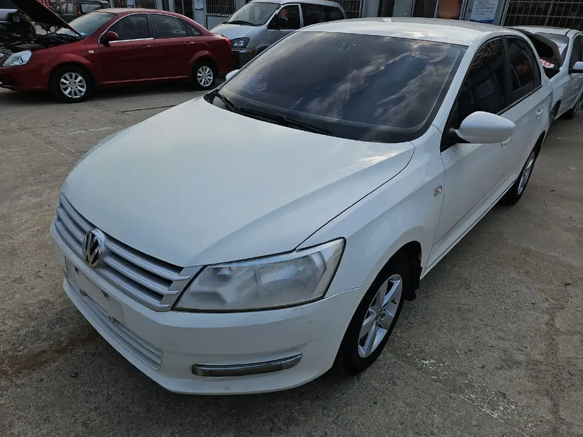 2015 Volkswagen Santana 1.4L 90HP L4 5MT