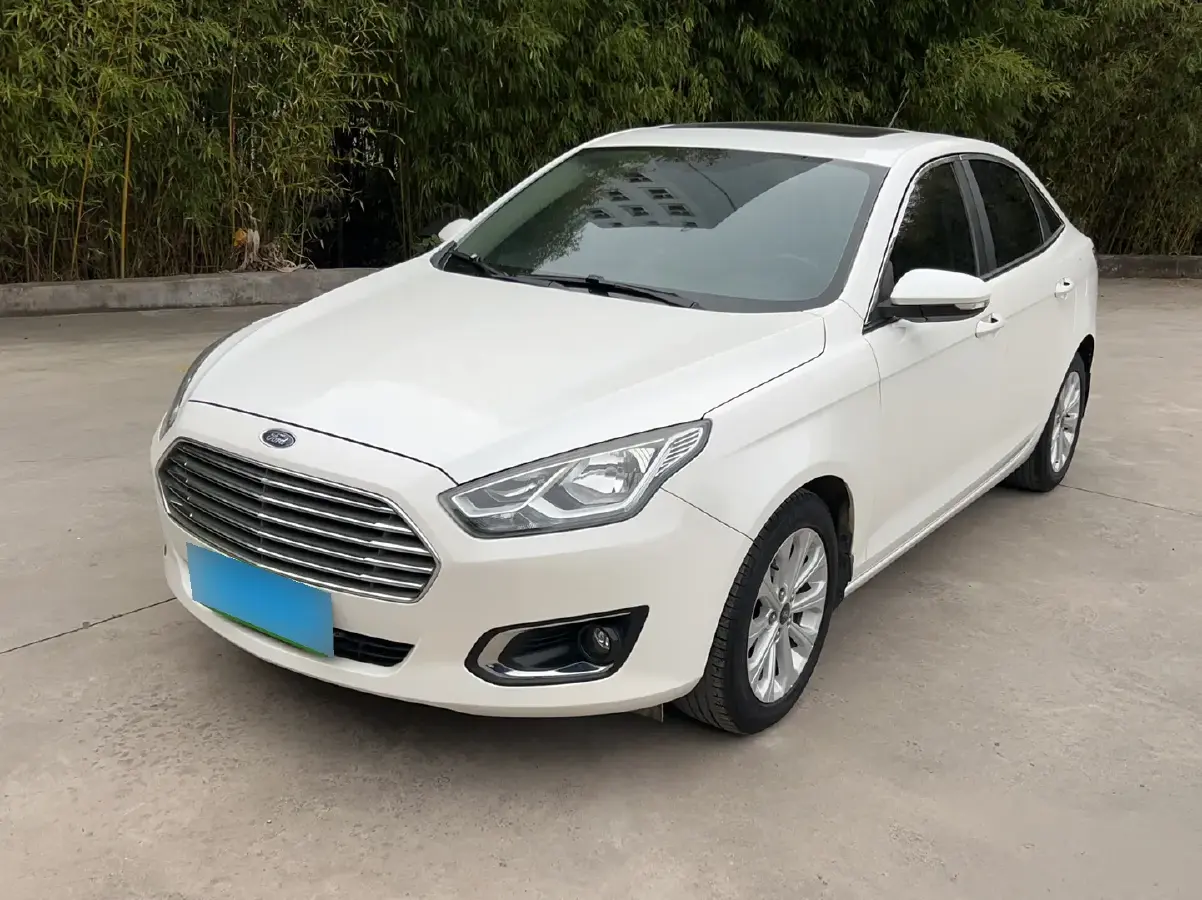 2015 Ford Escort 1.5L 113HP L4 6AT