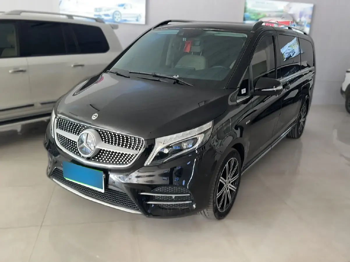 2022 Mercedes-Benz V Class 2.0T 211HP L4 9AT