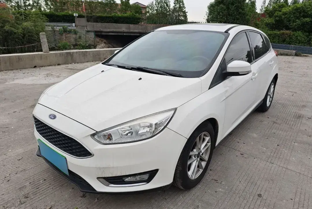 2015 Ford Focus 1.0T 125HP L3 6AT