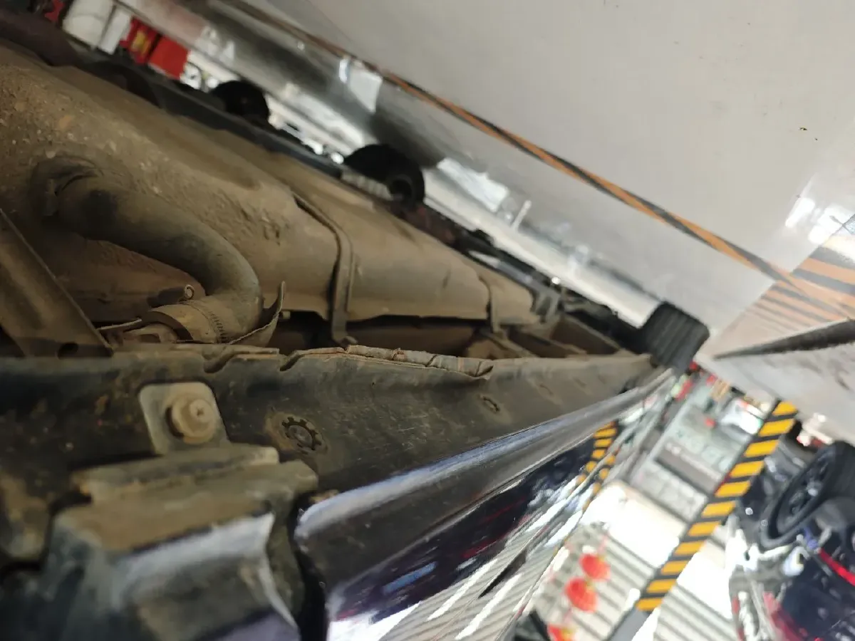 2013 BYD M6 2.4L 160HP L4 4AT,autocango,china used car exporter,china ev exporter,chinese used car exporter,chinese used ev exporter