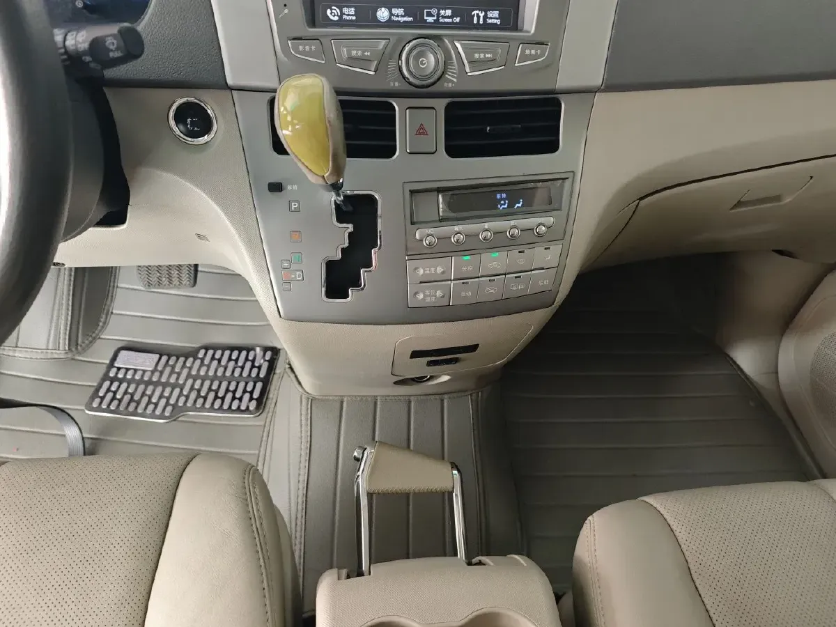2013 BYD M6 2.4L 160HP L4 4AT,autocango,china used car exporter,china ev exporter,chinese used car exporter,chinese used ev exporter