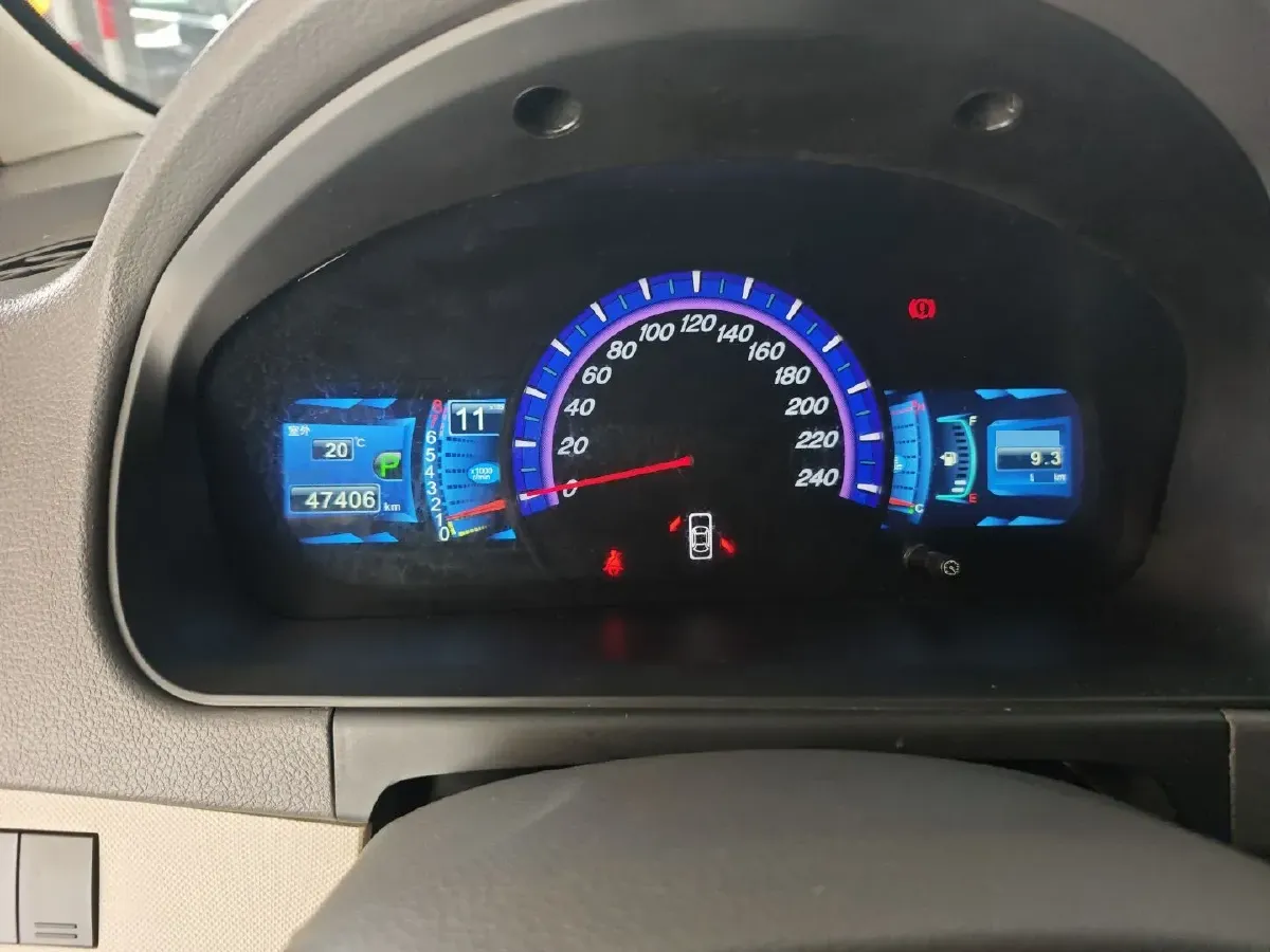 2013 BYD M6 2.4L 160HP L4 4AT,autocango,china used car exporter,china ev exporter,chinese used car exporter,chinese used ev exporter