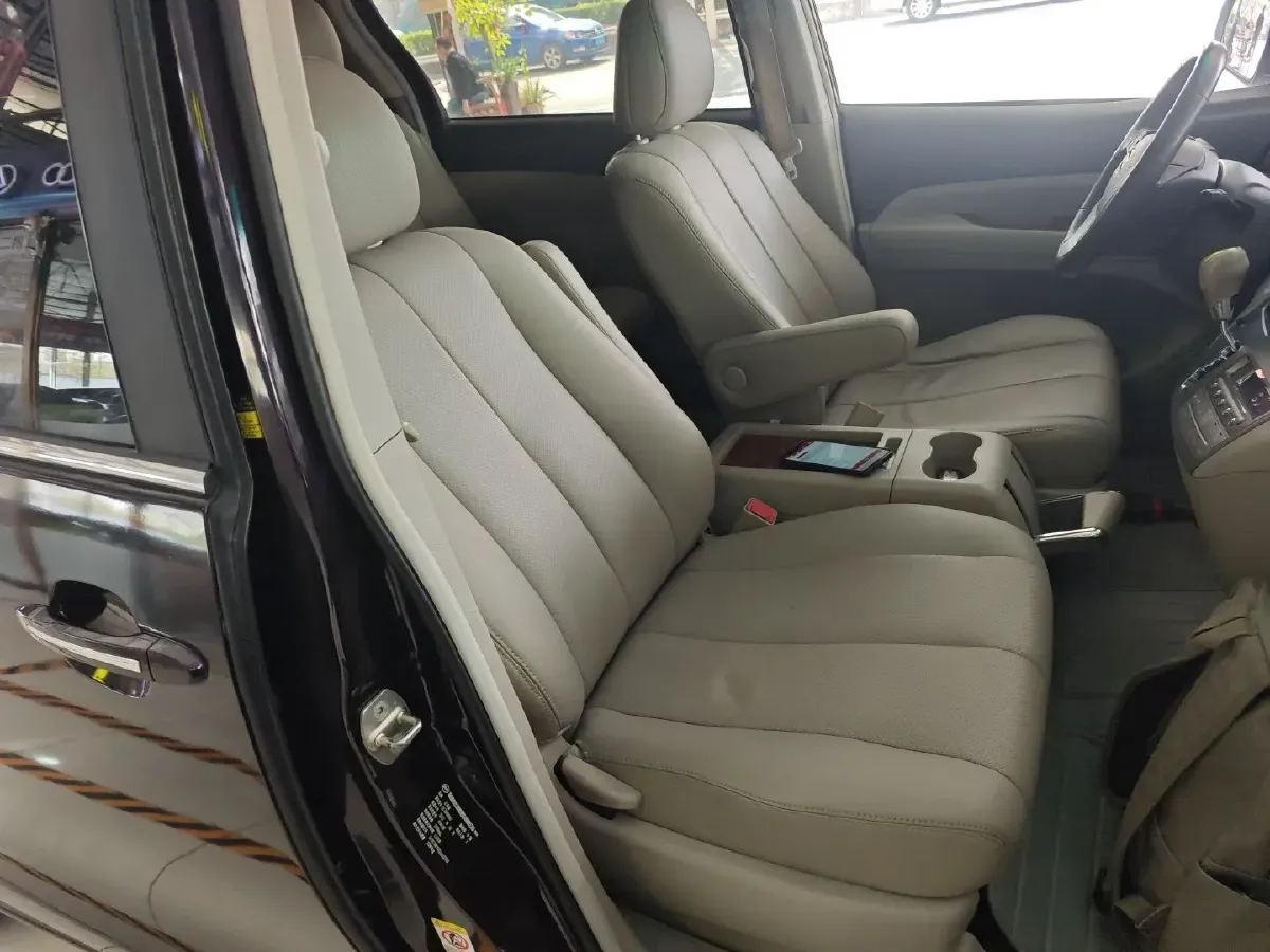 2013 BYD M6 2.4L 160HP L4 4AT,autocango,china used car exporter,china ev exporter,chinese used car exporter,chinese used ev exporter
