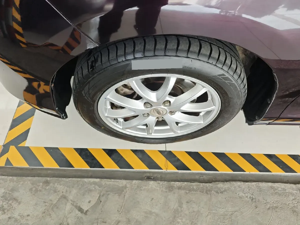 2013 BYD M6 2.4L 160HP L4 4AT,autocango,china used car exporter,china ev exporter,chinese used car exporter,chinese used ev exporter