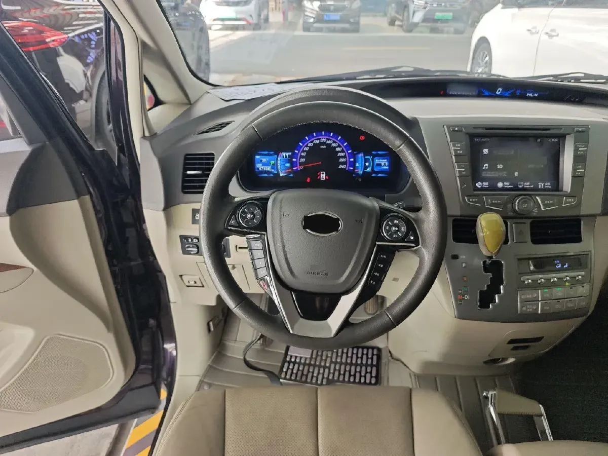 2013 BYD M6 2.4L 160HP L4 4AT,autocango,china used car exporter,china ev exporter,chinese used car exporter,chinese used ev exporter
