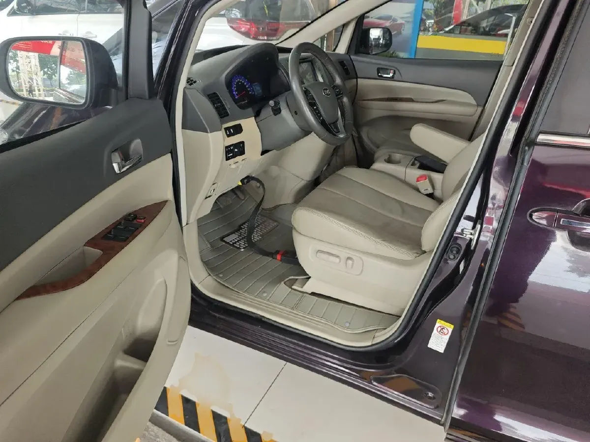 2013 BYD M6 2.4L 160HP L4 4AT,autocango,china used car exporter,china ev exporter,chinese used car exporter,chinese used ev exporter