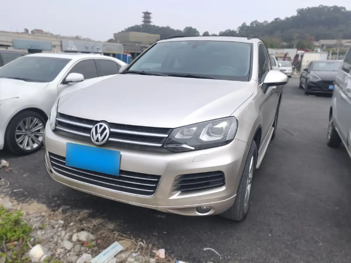 2011 Volkswagen Touareg 3.0T 290HP V6 8AT