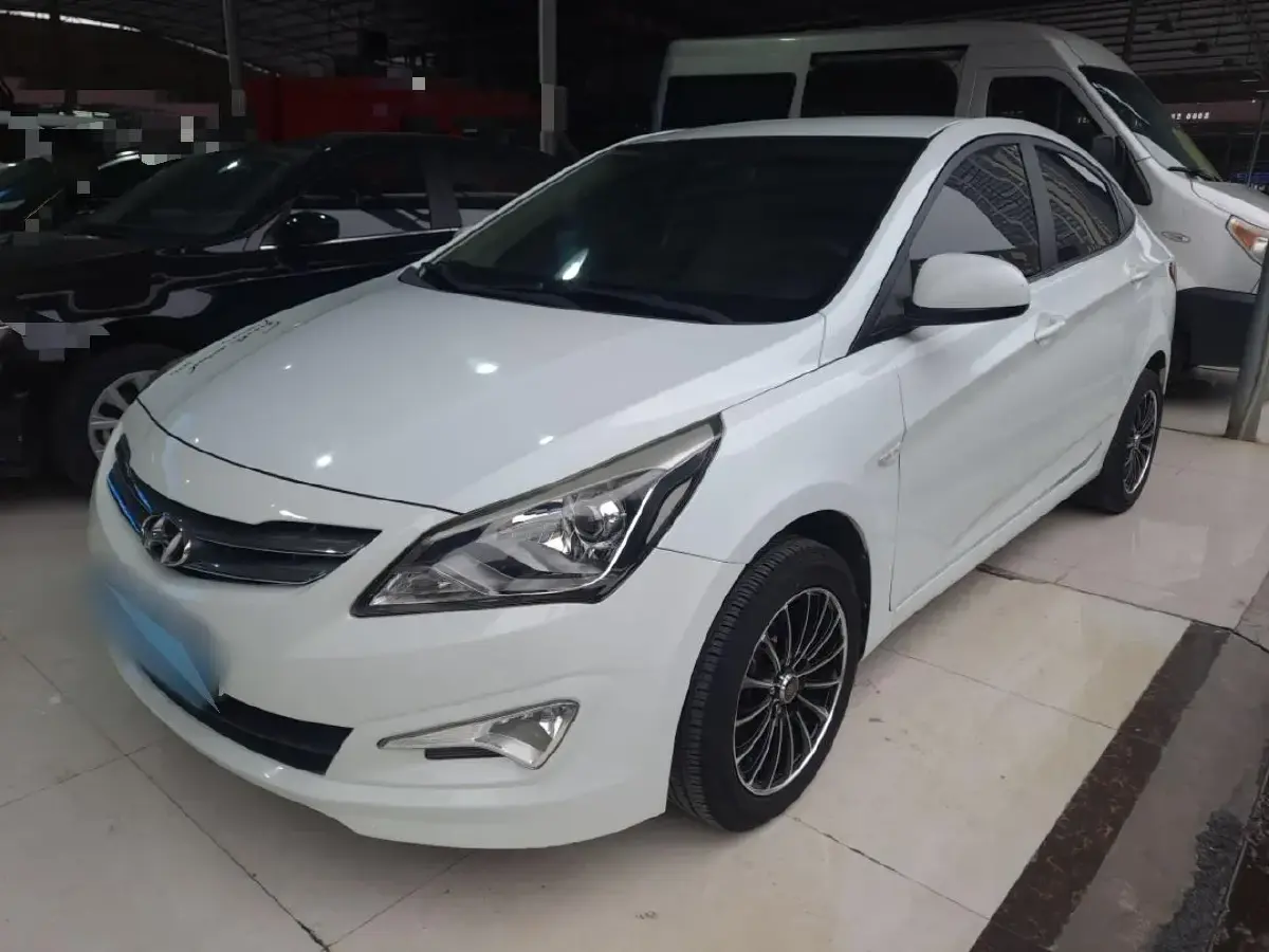 2014 Hyundai Reina 1.4L 107HP L4 5MT