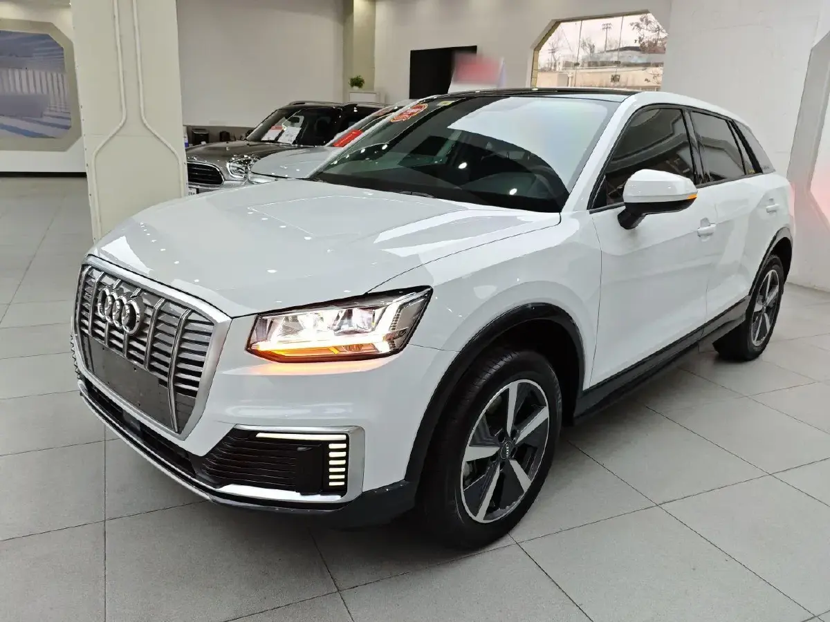 2019 Audi Q2L e-tron BEV 39.7KWH