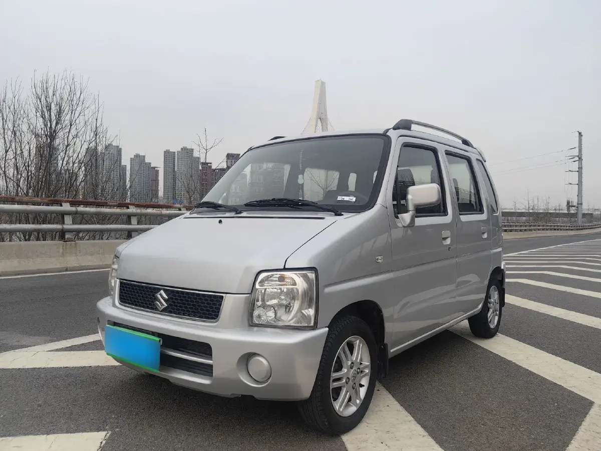 2015 Suzuki Wagon R 1.0L 60HP L4 5MT